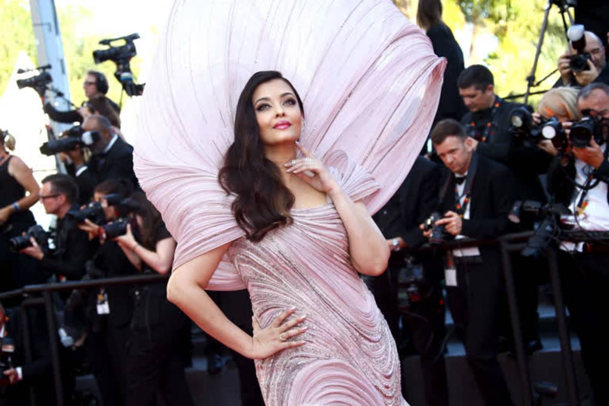 5 Fashion Designers From India Bollywood Actress Aishwarya Rai Bachchan ...