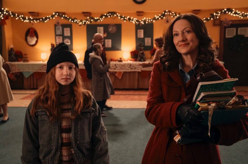 The Best Christmas Pageant Ever Trailer Previews Comedy Movie Starring Judy Greer